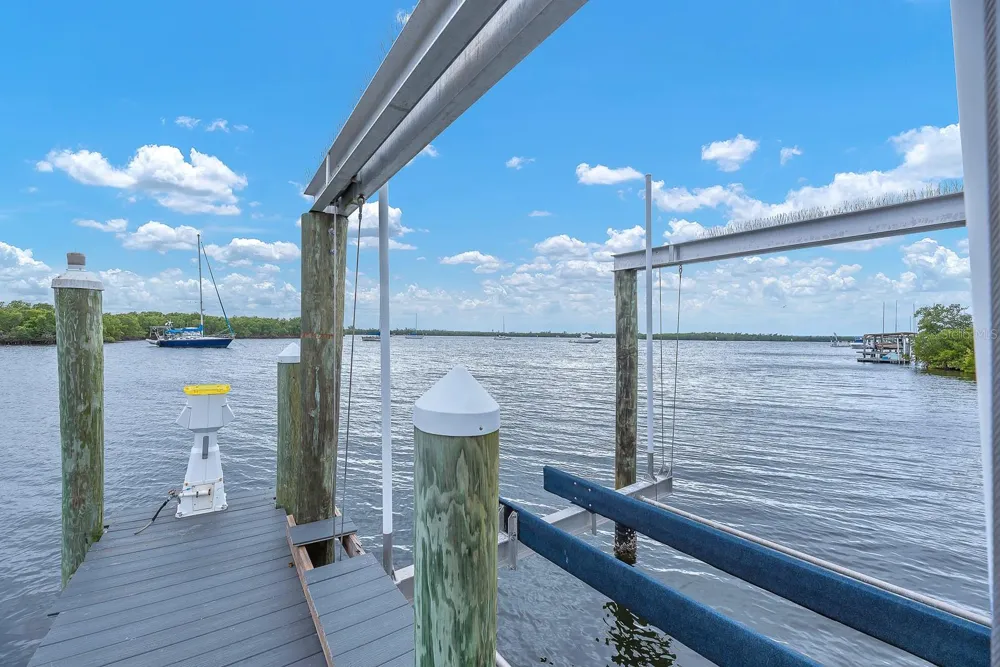 3304 W SHELL POINT ROAD Ruskin, FL 33570