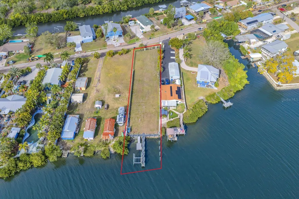 3304 W SHELL POINT ROAD Ruskin, FL 33570