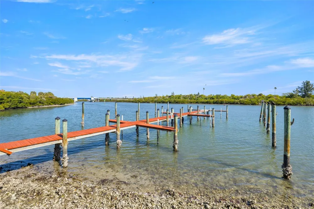 18610 GULF BOULEVARD #709 Indian Shores, FL 33785