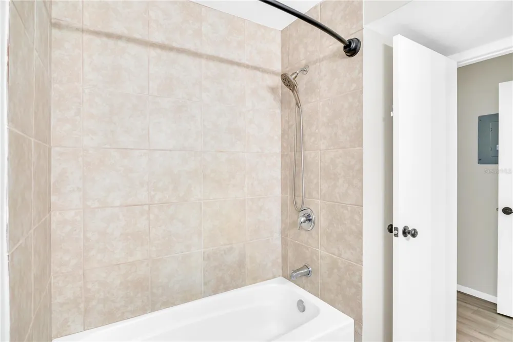 612 KENWICK CIRCLE #103 Casselberry, FL 32707