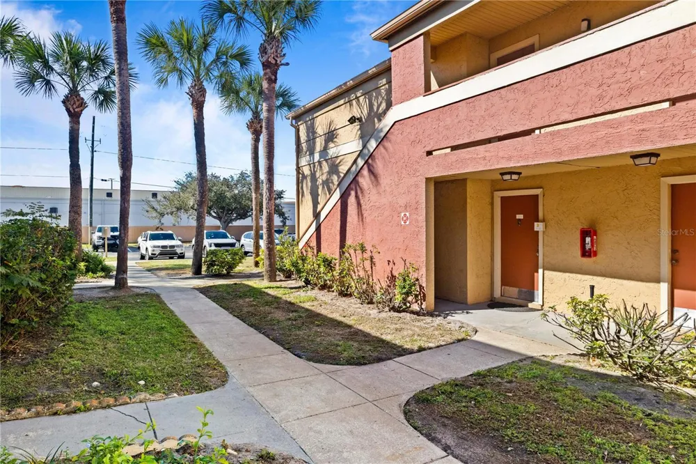 612 KENWICK CIRCLE #103 Casselberry, FL 32707