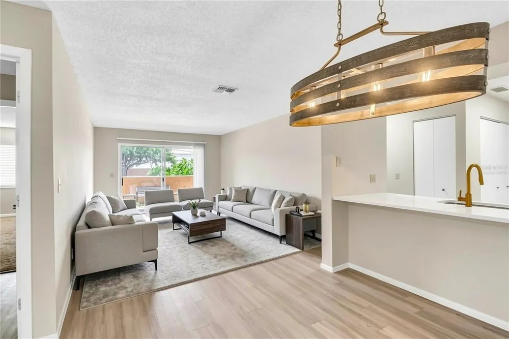 612 KENWICK CIRCLE #103 Casselberry, FL 32707