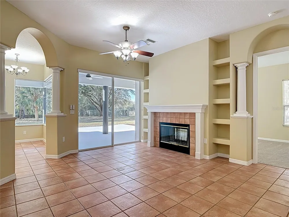 949 HAWK LANDING Fruitland Park, FL 34731