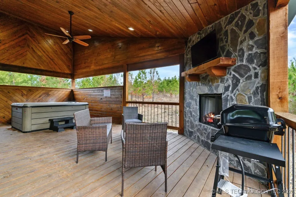 106 Red Holly Trail Broken Bow, OK 74728