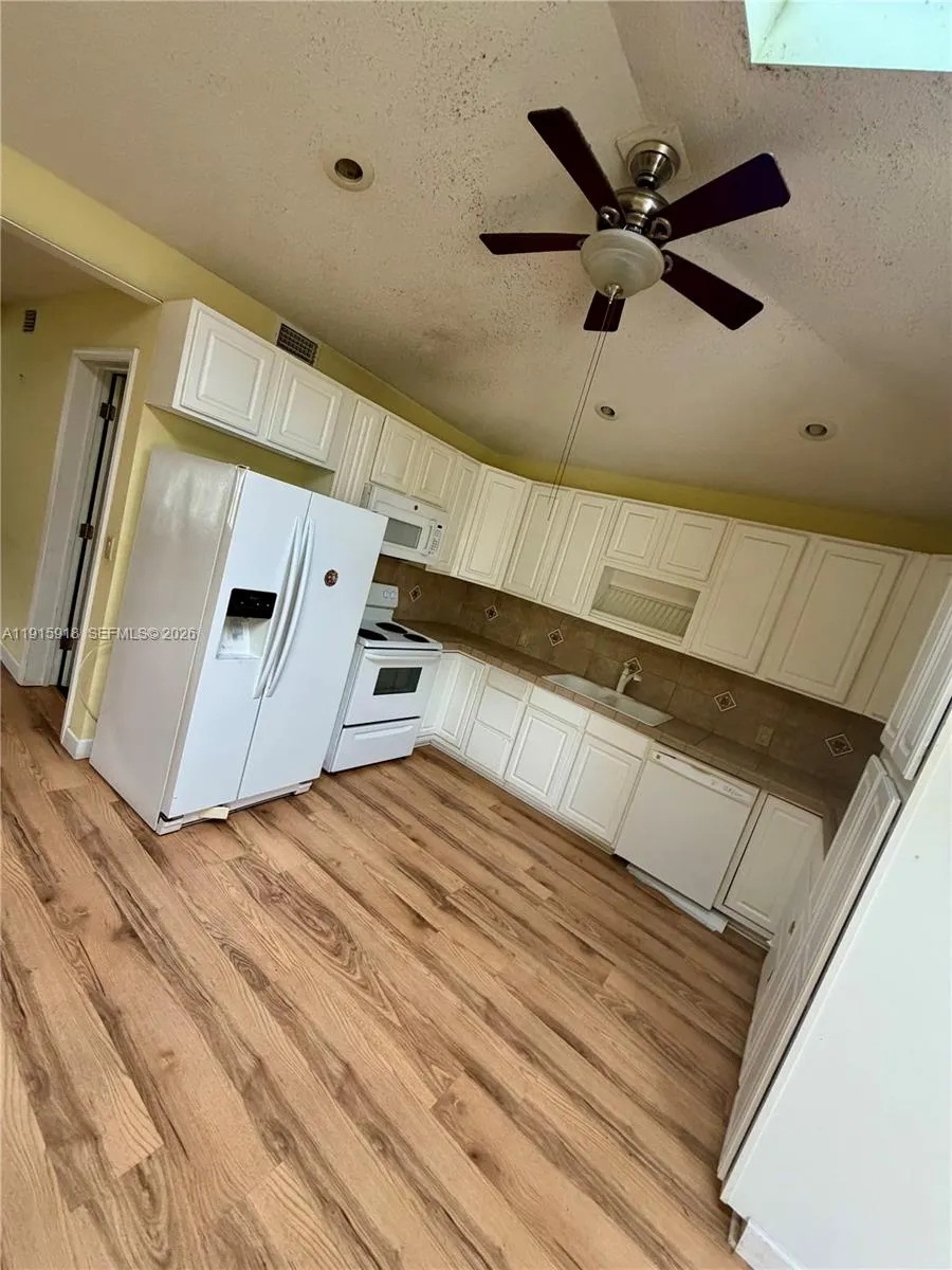 3900 W 17th st Panama City, FL 32401
