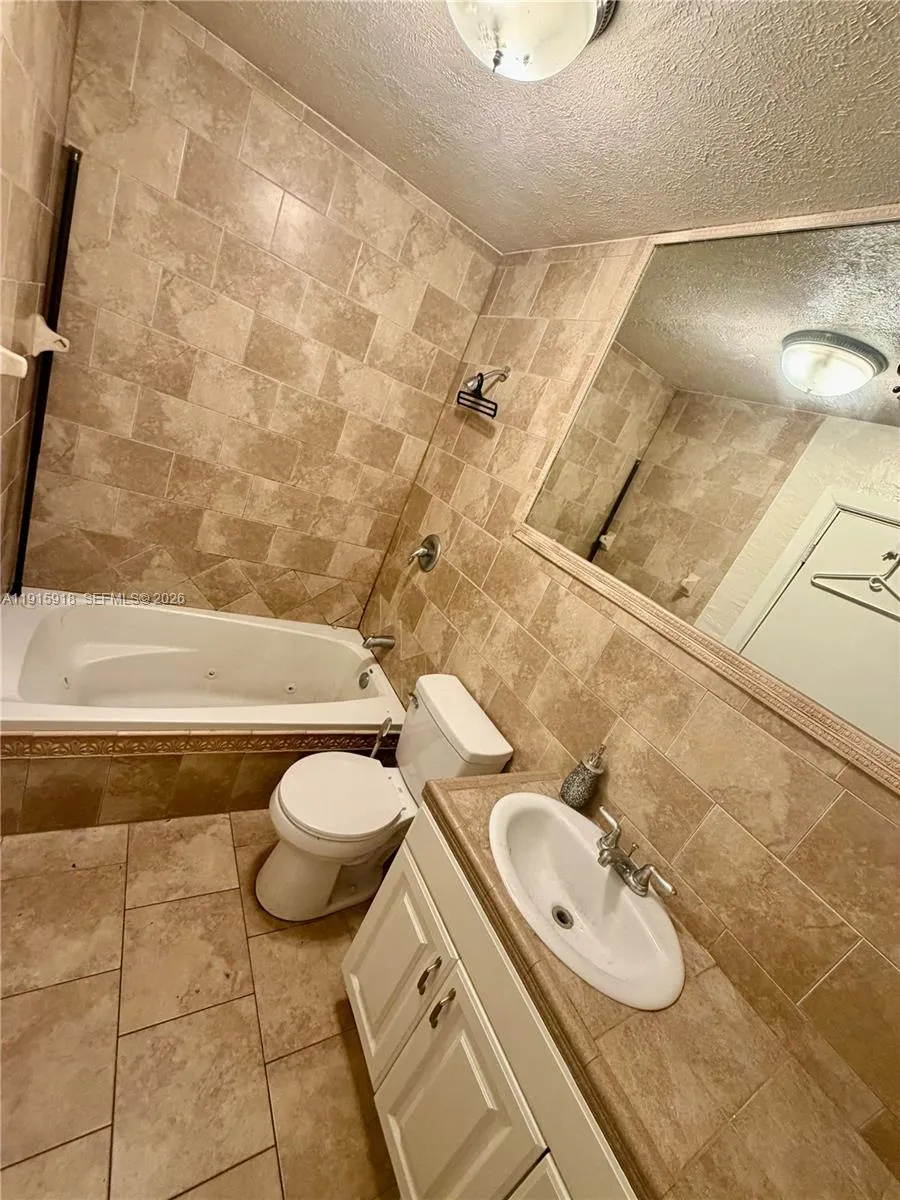 3900 W 17th st Panama City, FL 32401