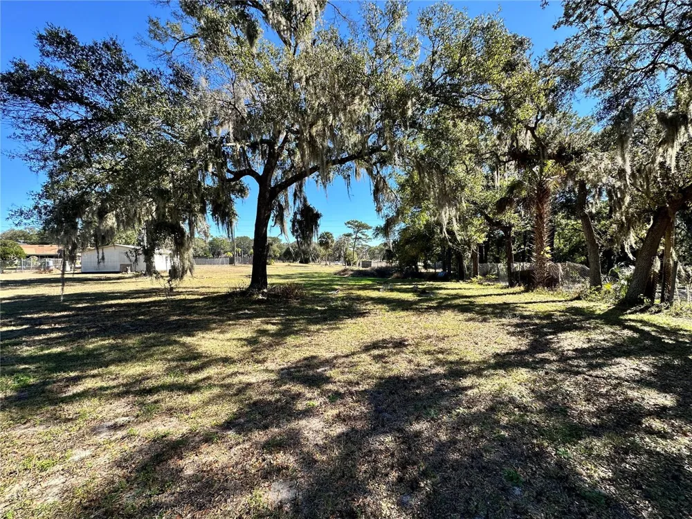 750 WEKIWA SPRINGS ROAD Apopka, FL 32712