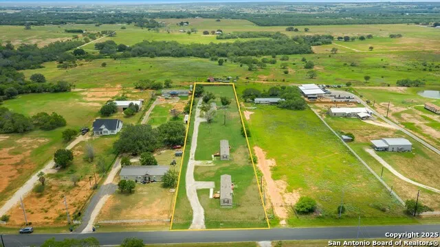 7380 Pittman Adkins, TX 78101