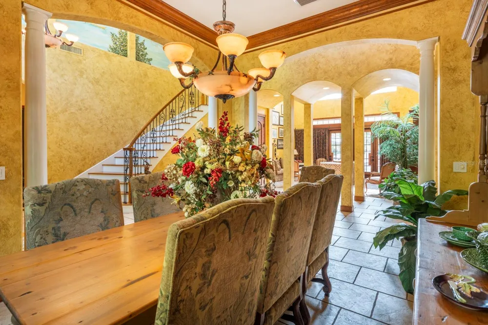 543 ISLEWORTH CLOSE Tarpon Springs, FL 34688