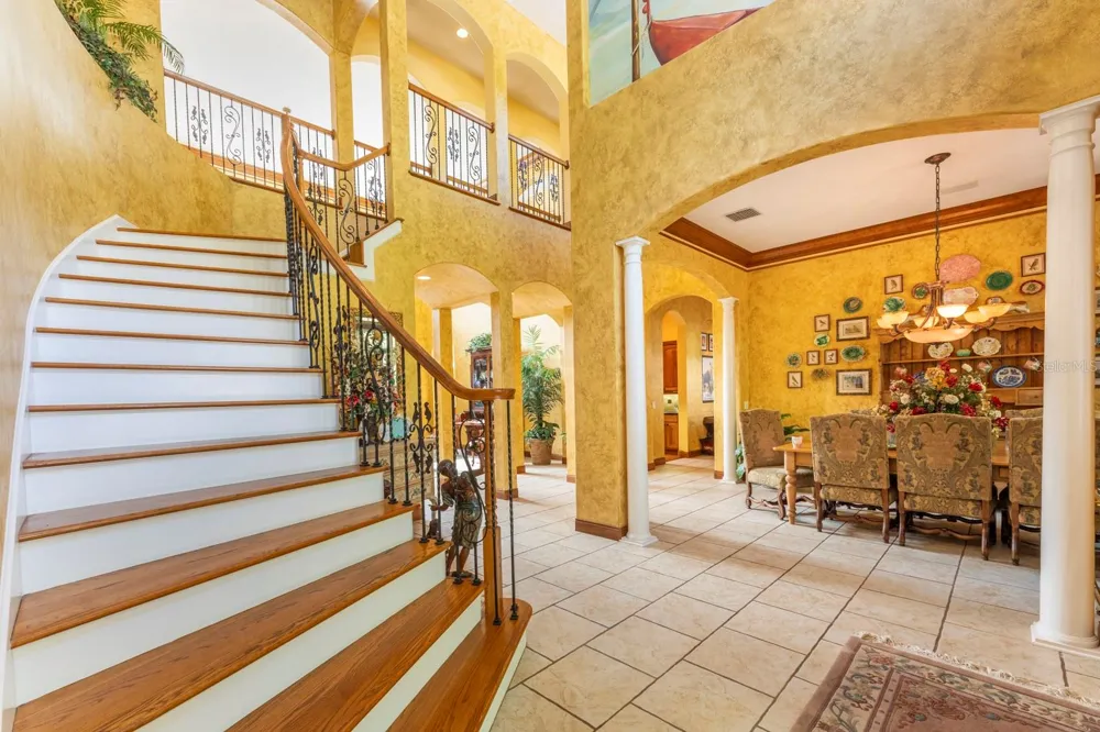 543 ISLEWORTH CLOSE Tarpon Springs, FL 34688