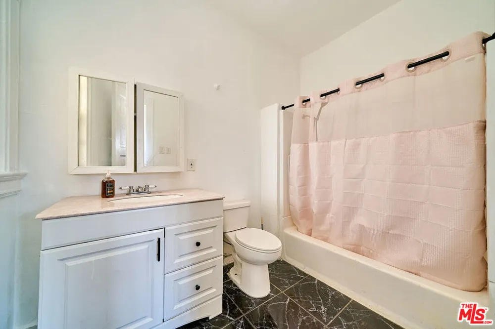 1347 Valencia Street #Unit C Los Angeles, CA 90015