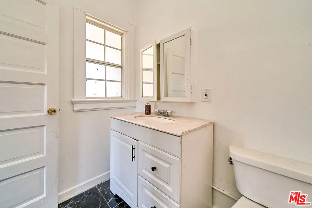 1347 Valencia Street #Unit C Los Angeles, CA 90015