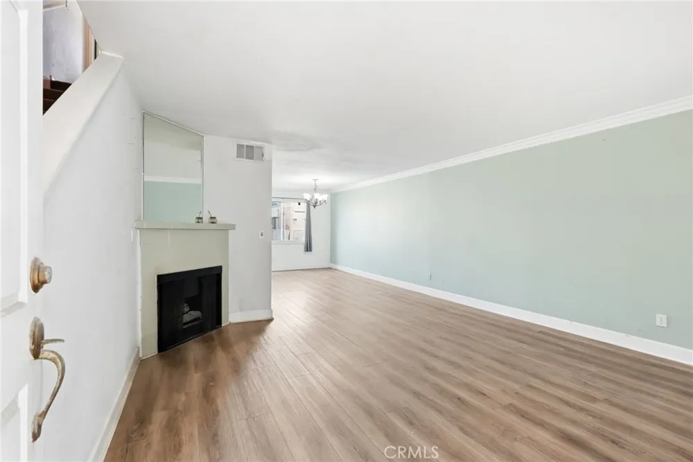 7045 Woodley Avenue #124