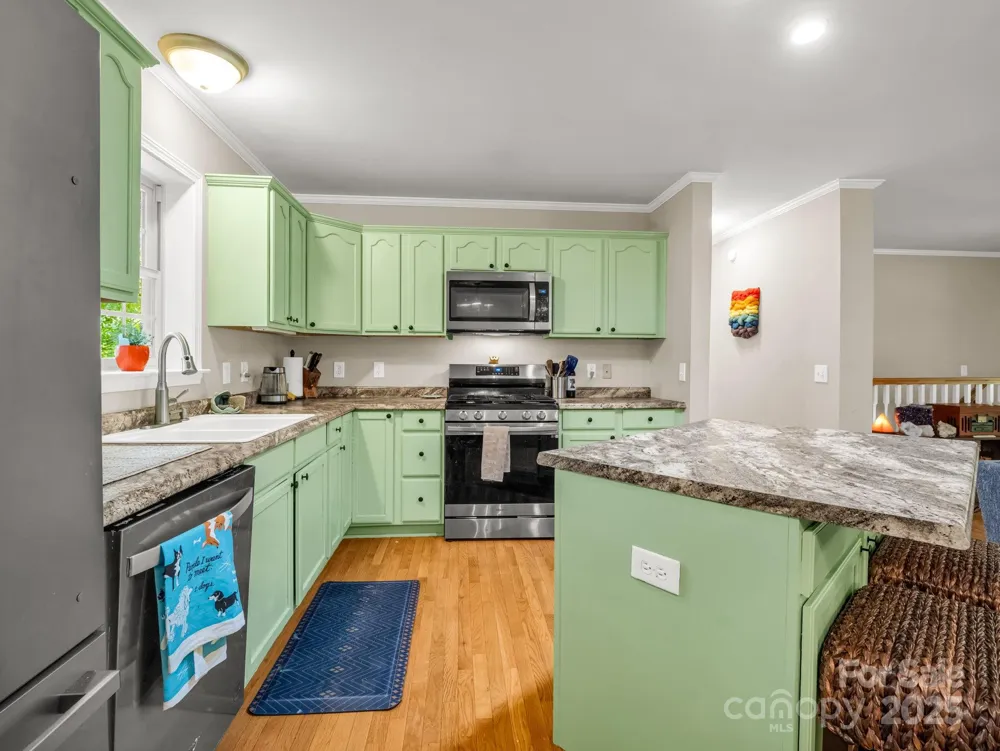 288 Long Ridge Road Old Fort, NC 28762