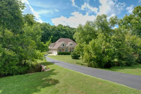 600 Bates Hollow Rd