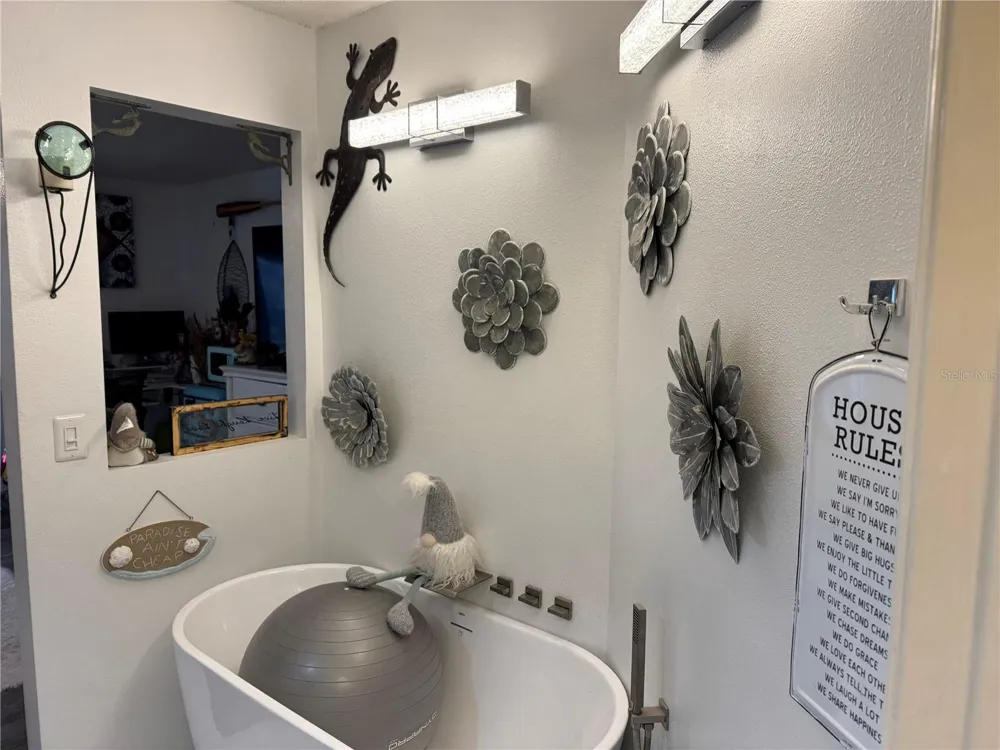 2111 VISTA DEL SOL CIRCLE #403 Lutz, FL 33558
