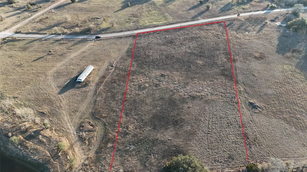 5 CR 119 Ledbetter, TX 78946