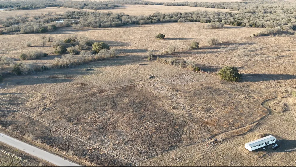 5 CR 119 Ledbetter, TX 78946