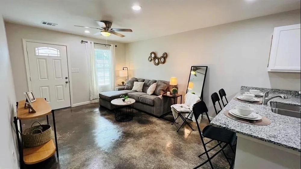 635 Mlk Drive Ames, TX 77575