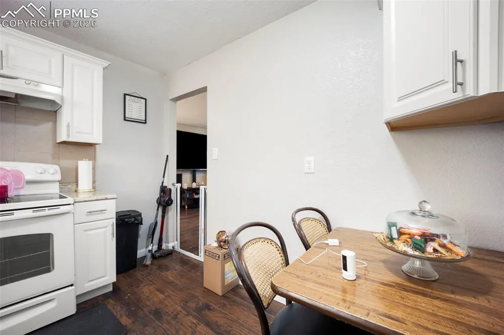 60 Loch Lomond Lane Pueblo, CO 81001