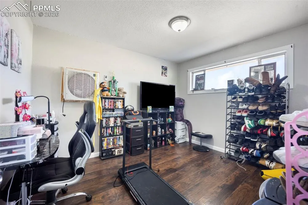 60 Loch Lomond Lane Pueblo, CO 81001