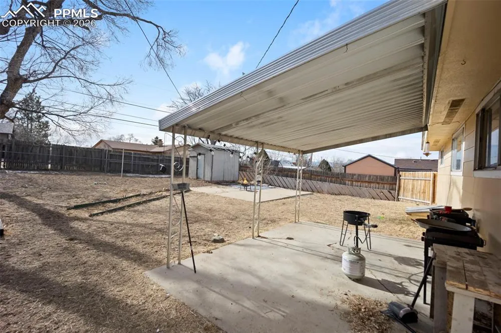 60 Loch Lomond Lane Pueblo, CO 81001