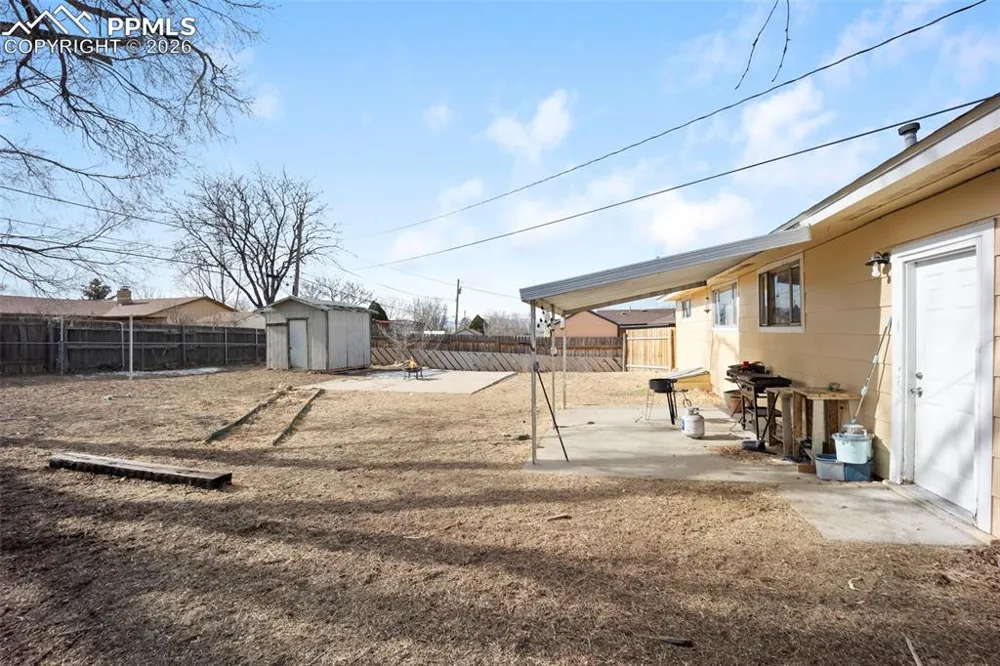 60 Loch Lomond Lane Pueblo, CO 81001