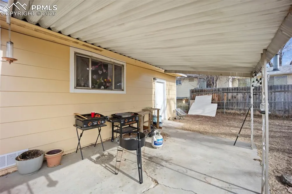 60 Loch Lomond Lane Pueblo, CO 81001