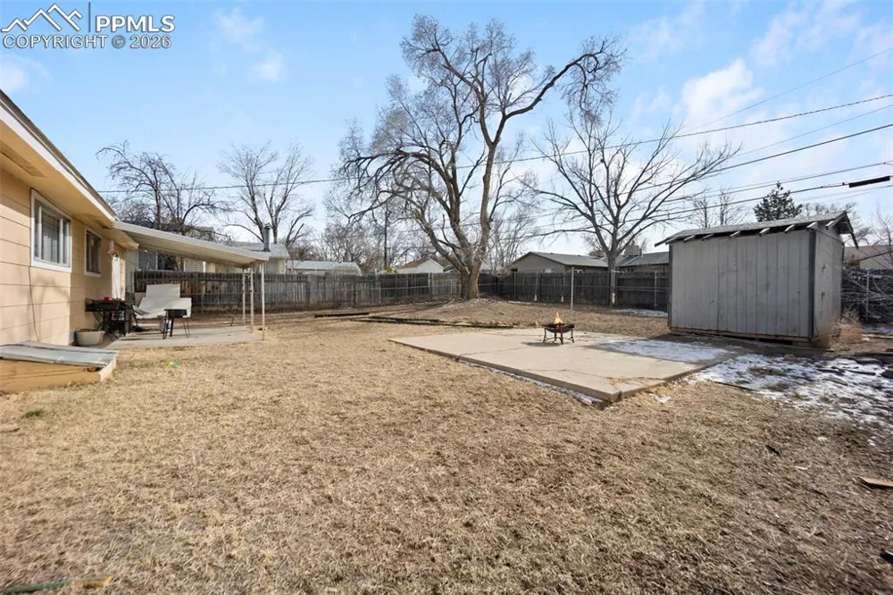 60 Loch Lomond Lane Pueblo, CO 81001