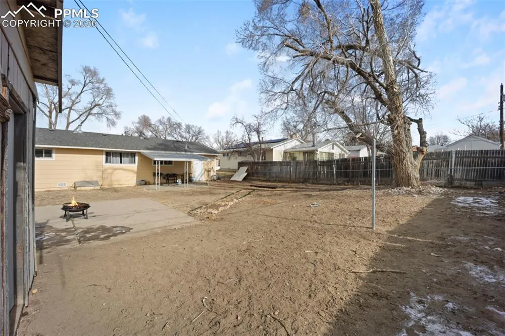 60 Loch Lomond Lane Pueblo, CO 81001