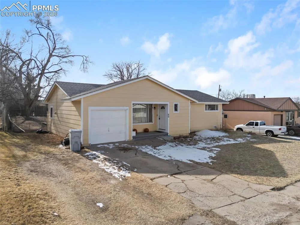 60 Loch Lomond Lane Pueblo, CO 81001