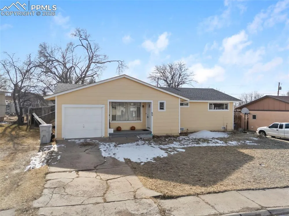 60 Loch Lomond Lane Pueblo, CO 81001