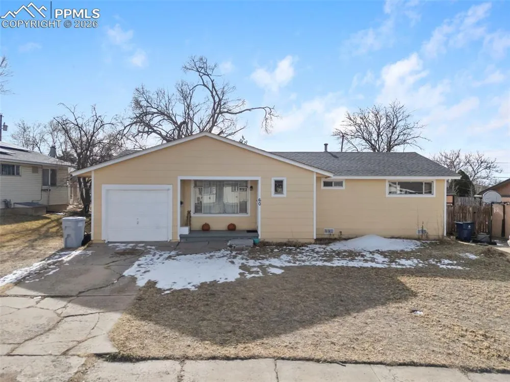 60 Loch Lomond Lane Pueblo, CO 81001