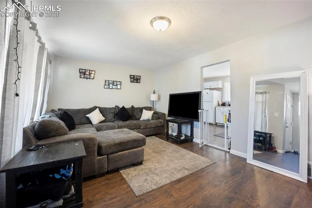 60 Loch Lomond Lane Pueblo, CO 81001