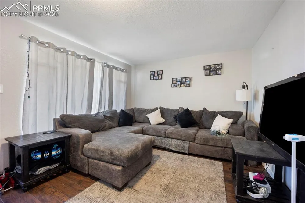 60 Loch Lomond Lane Pueblo, CO 81001