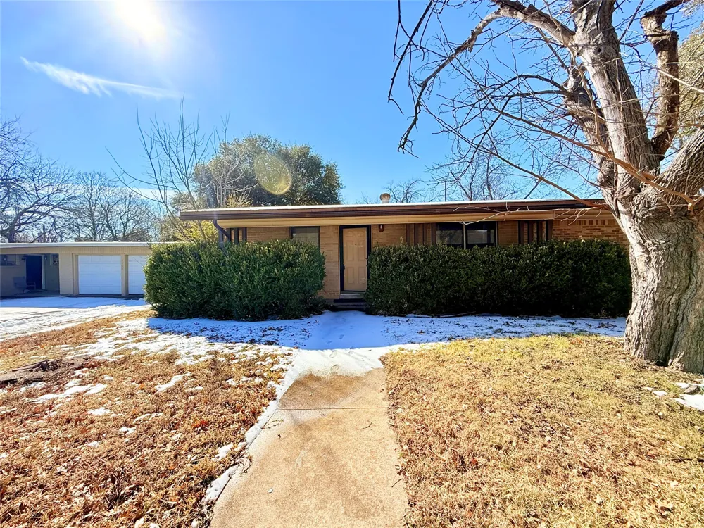 7725 Davenport Avenue