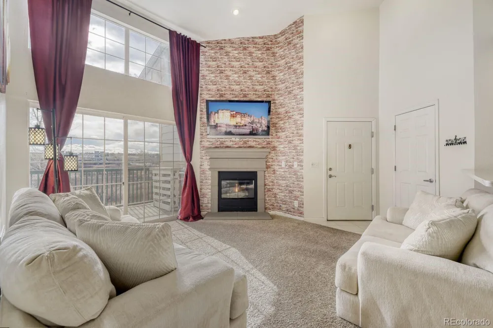 9481 E Mansfield Avenue #303