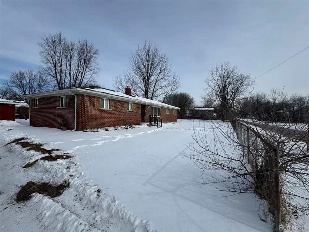 36214 Vinewood Street