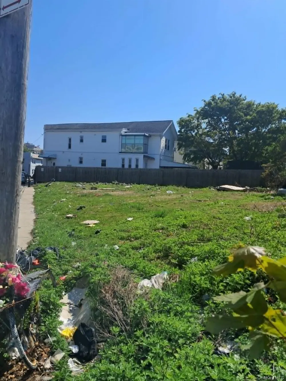 2261 Loretta Road Far Rockaway, NY 11691
