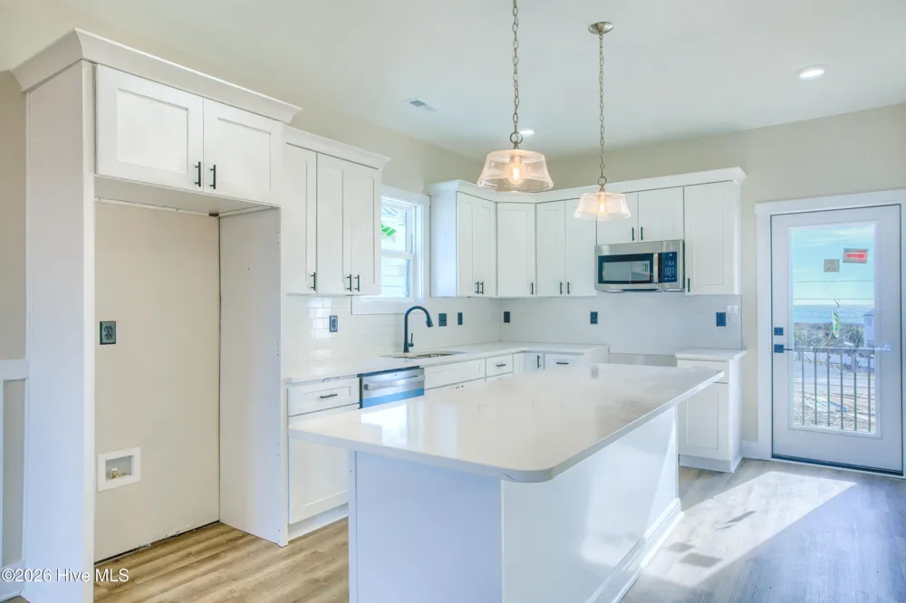717 New River Drive #B Surf City, NC 28445