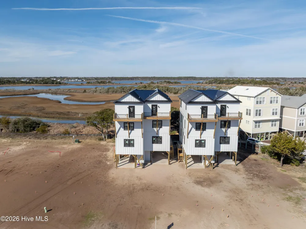 717 New River Drive #B Surf City, NC 28445
