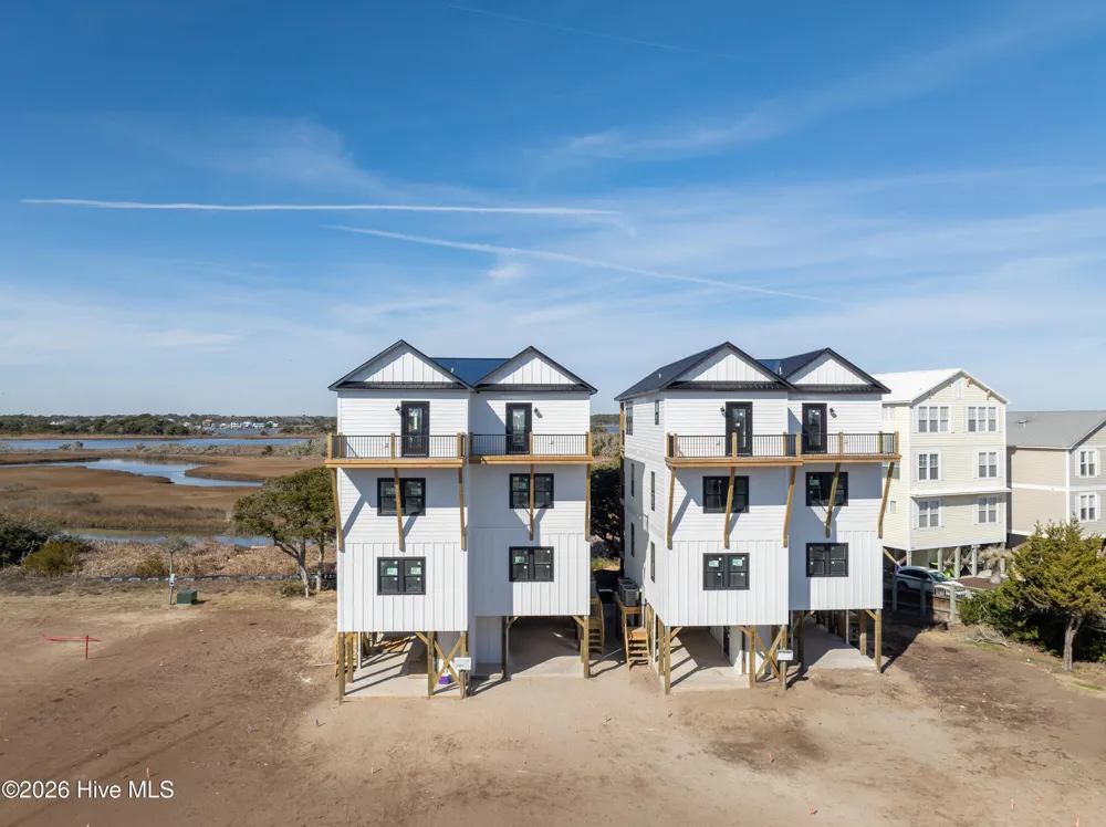 717 New River Drive #B Surf City, NC 28445