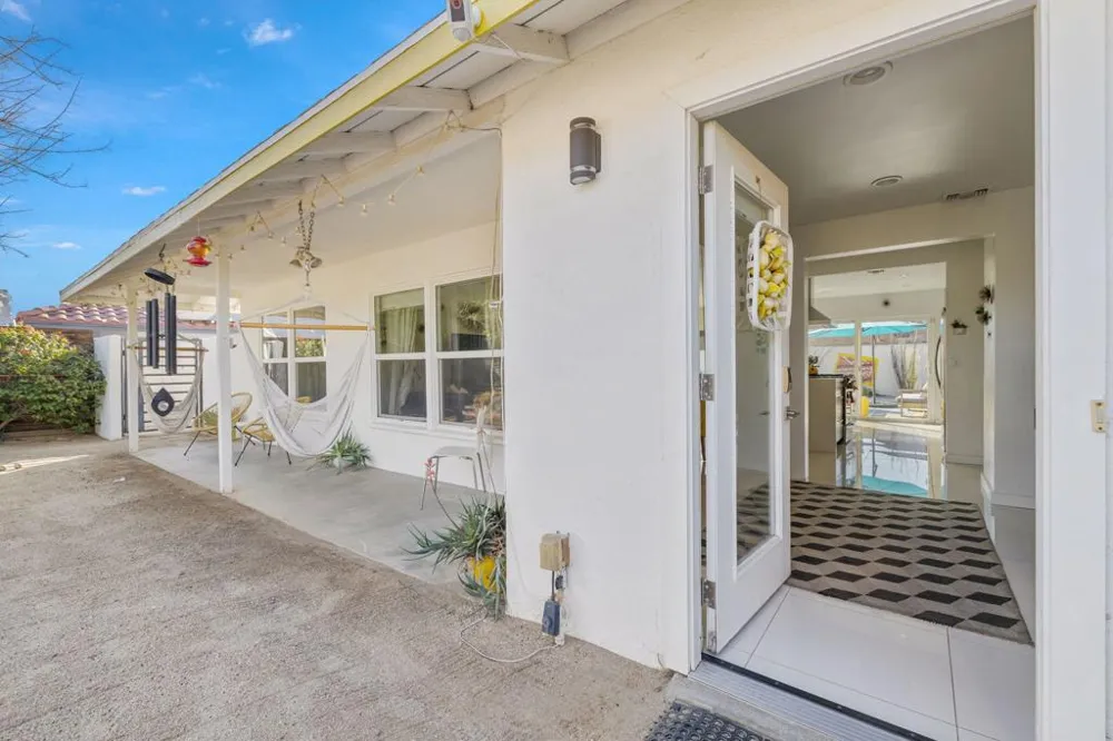 3963 E Calle San Antonio Palm Springs, CA 92264