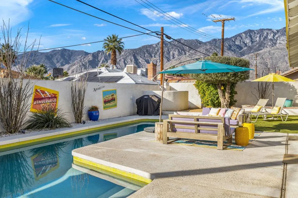 3963 E Calle San Antonio Palm Springs, CA 92264