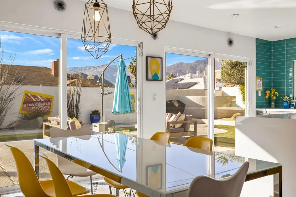 3963 E Calle San Antonio Palm Springs, CA 92264