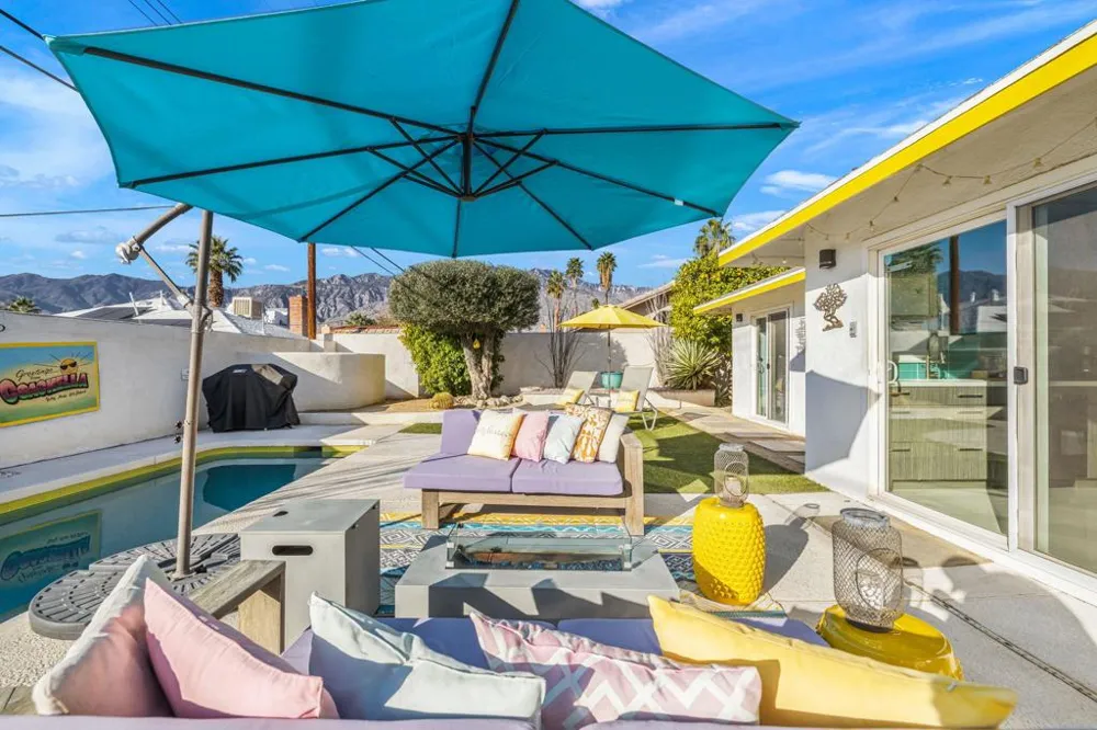 3963 E Calle San Antonio Palm Springs, CA 92264