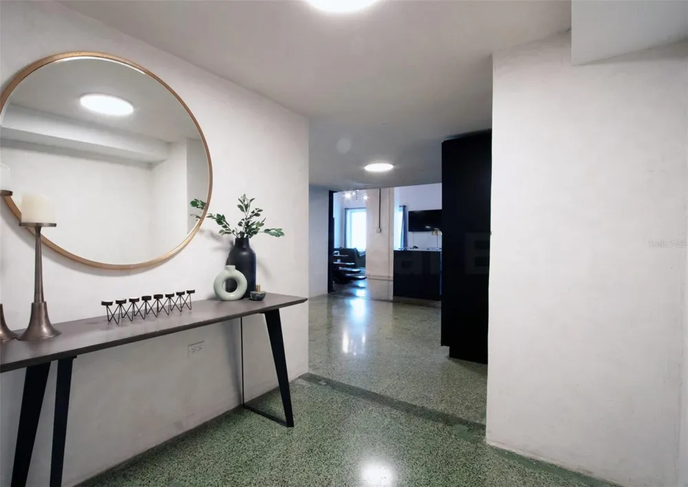 203 RECINTO SUR STREET #2 Old San Juan, PR 00901