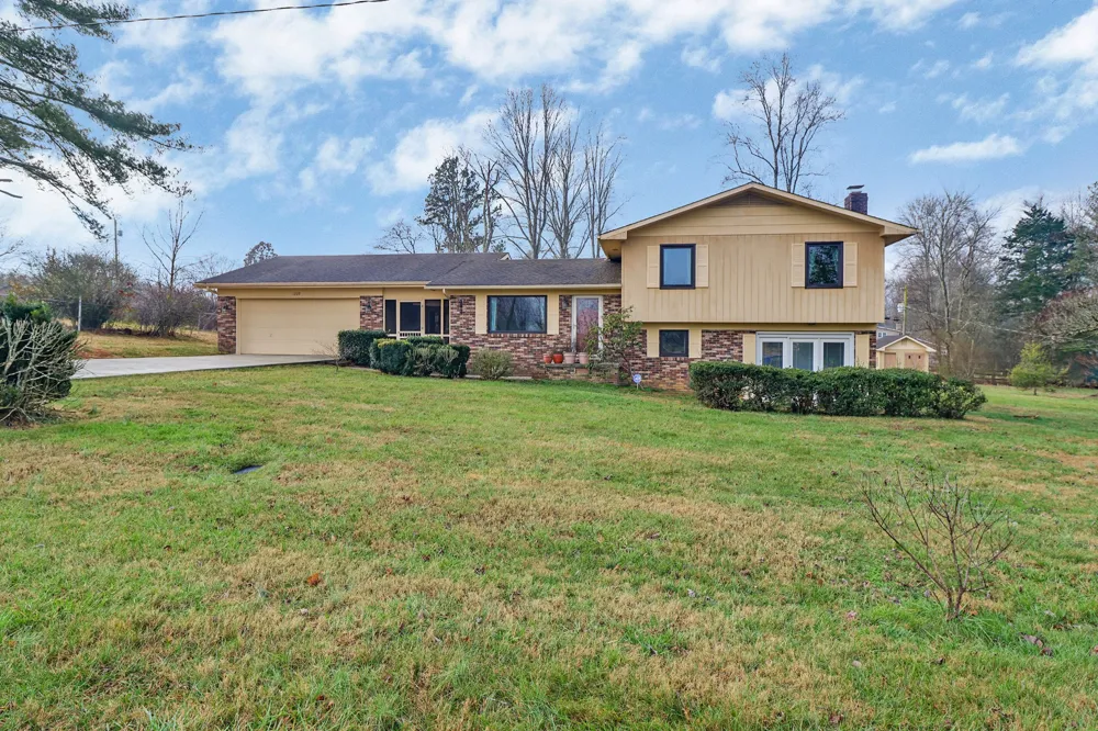 1209 Sequatchie Rd Pikeville, TN 37367