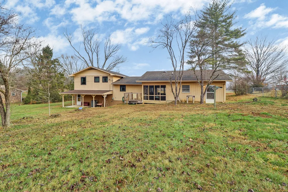 1209 Sequatchie Rd Pikeville, TN 37367