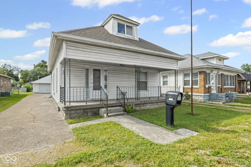 2738 S McClure Street